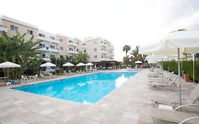DebbieXenia Hotel Apartments